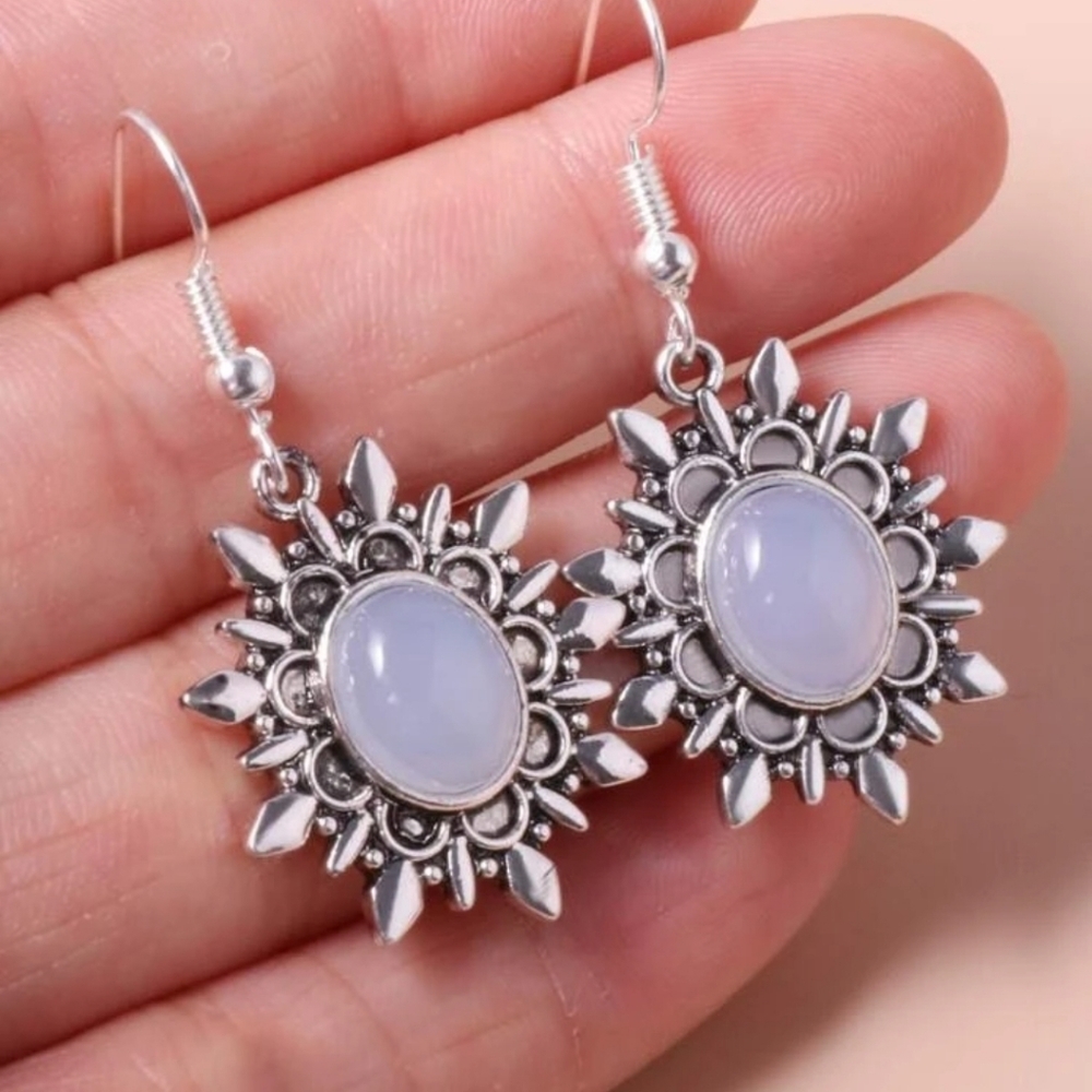 ✨3 FOR $28✨🆕️☀️FAUX MOONSTONE SUN DROP EARRINGS - SILVER-TONE☀️